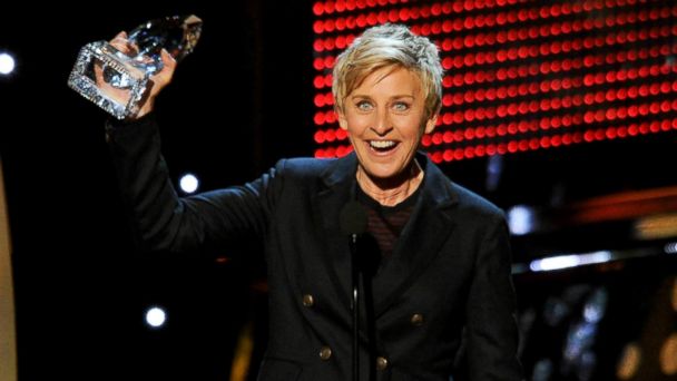Ellen DeGeneres accepts the Favorite Daytime TV Host award for 'The Ellen DeGeneres Show' at The 40th Annual People's Choice Awards show, Jan. 8, 2014, in Los Angeles. GTY ellen degeneres jef 140109 16x9 608 Peoples Choice Awards 2014: 5 Best Moments