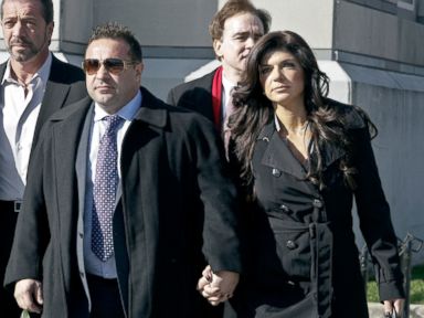 'Real Housewives of NJ' Couple to Plead Guilty to Fraud