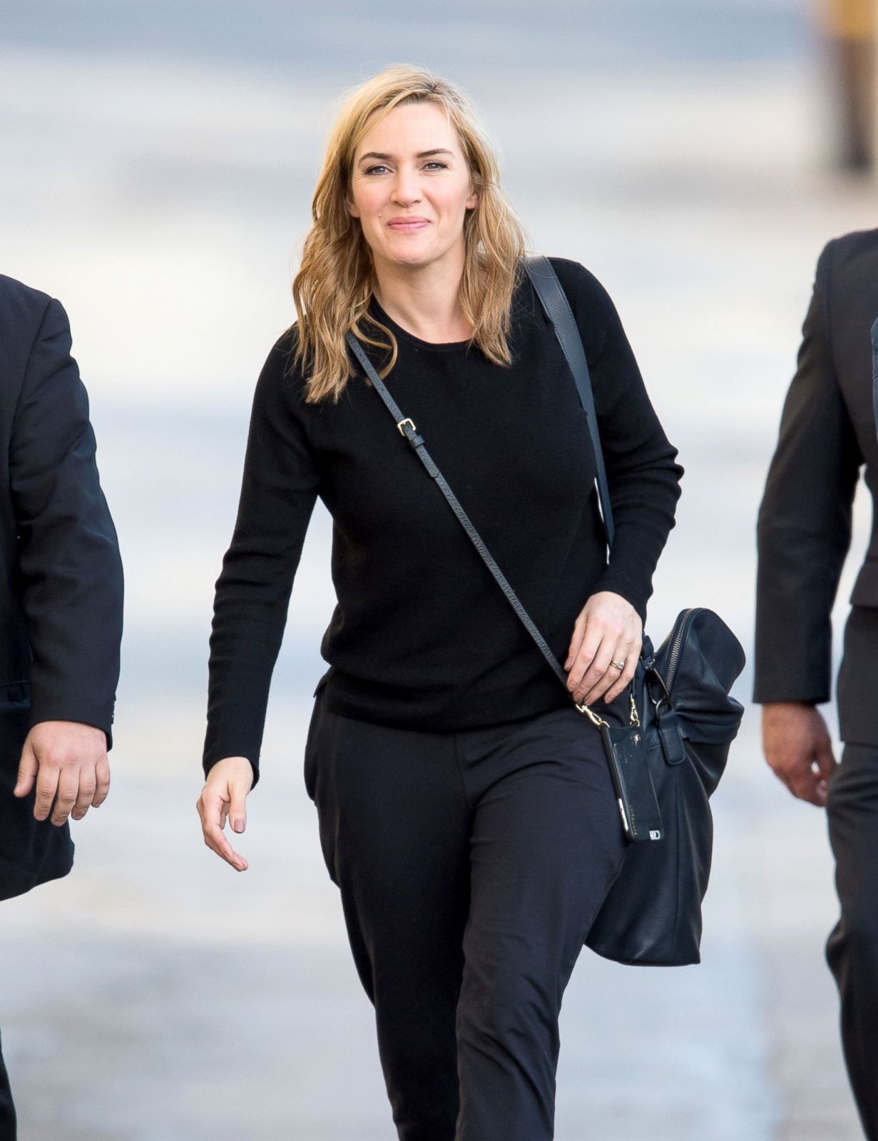 Kate Winslet Goes Low-Key in All Black Picture | February's Top Celebrity Pictures ...1231 x 1600