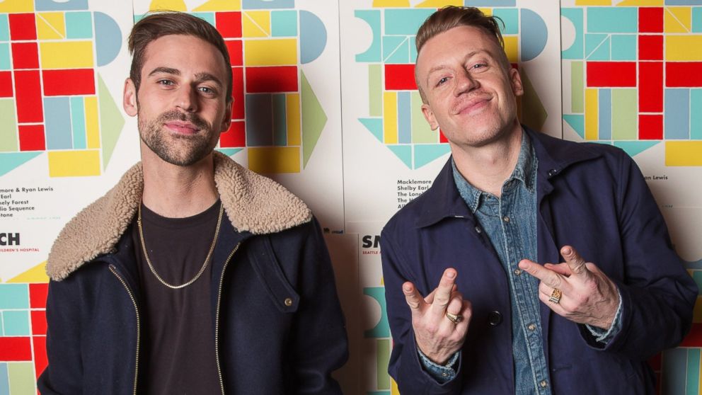 PHOTO: Ryan Lewis, left, and Macklemore pose backstage during the Seattle Musicians for Childrenâ??s Hospital benefit at The Showbox Market, Dec. 14, 2013, in Seattle.
