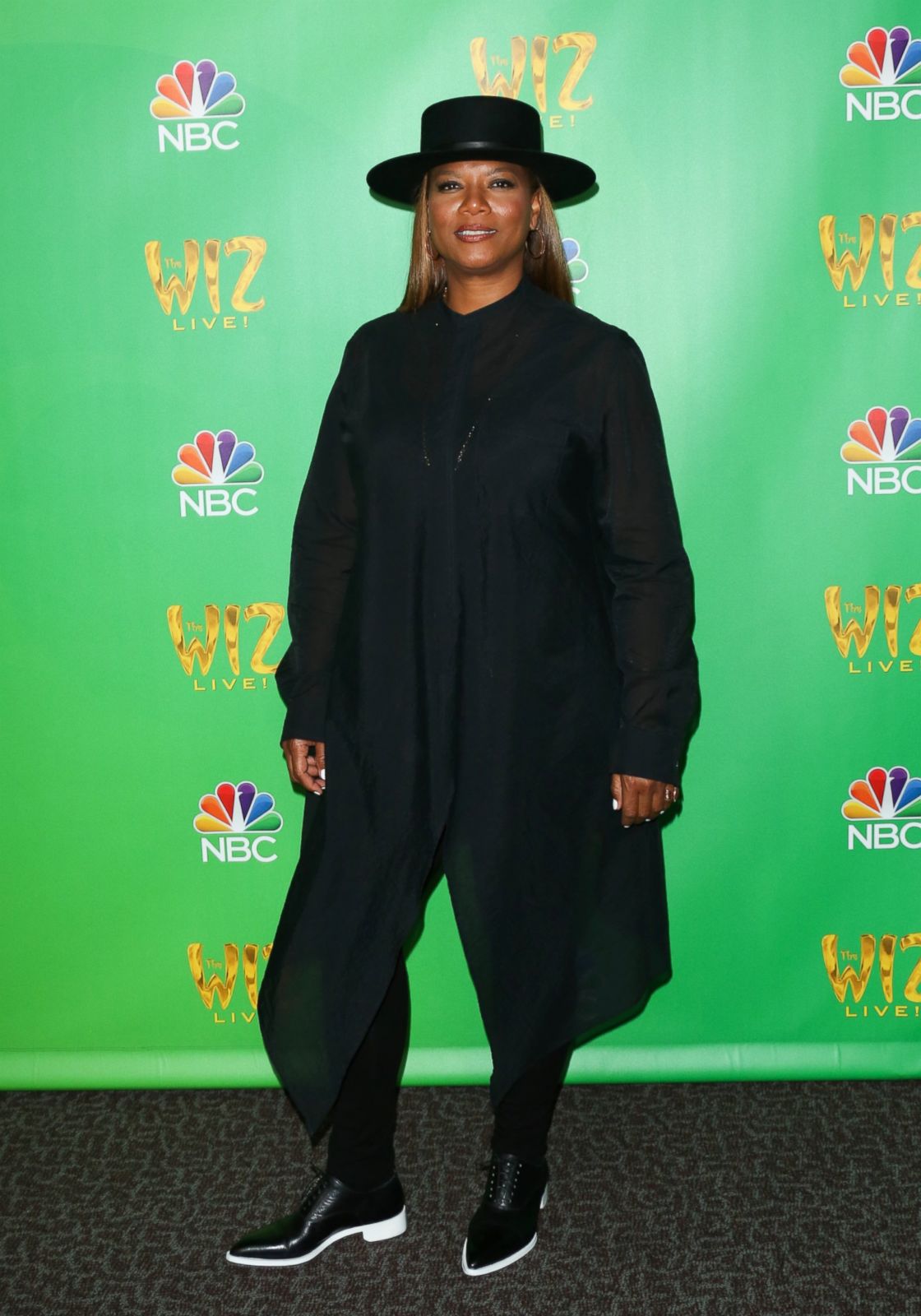 Queen Latifah Sports a Hat for the Red Carpet Picture | June's Top