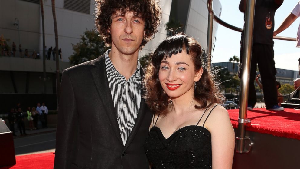 PHOTO: Jack Dishel and Regina Spektor arrive at the 2012 MTV Video Music Awards
