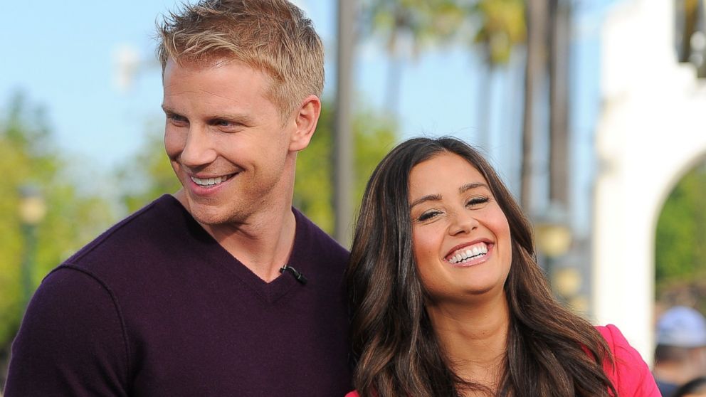 PHOTO: Sean Lowe, left, and Catherine Giudici visit "Extra" at Universal Studios Hollywood on Jan. 23, 2014 in Universal City, Calif.