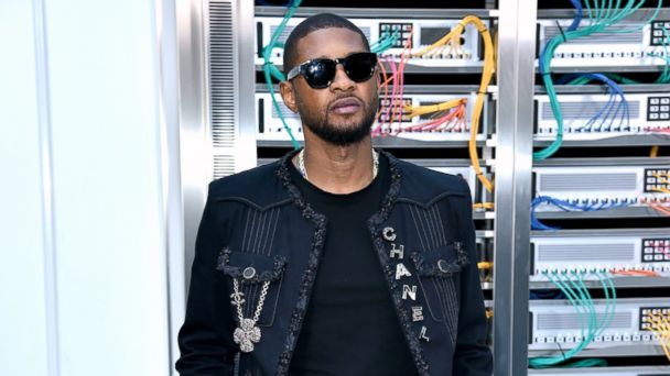 PHOTO: Usher attends the Chanel show as part of the Paris Fashion Week Womenswear Spring/Summer 2017, Oct. 4, 2016, in Paris.