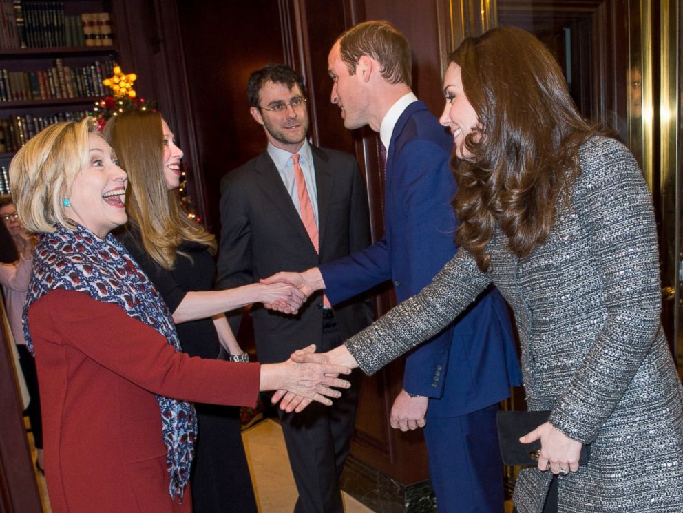 PHOTO: Catherine, Duchess of Cambridge, right, meets former United States Secretary of State, Hillary Clinton as Prince William, Duke of Cambridge meets Chelsea Clinton, Dec. 8, 2014.