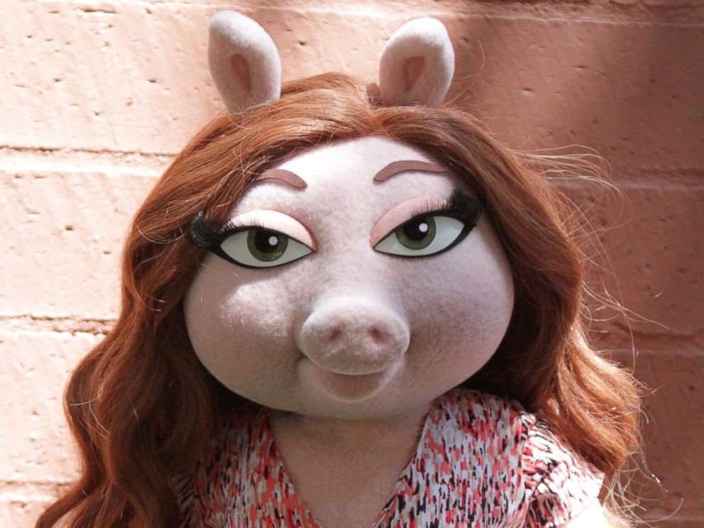 PHOTO: Denise the pig on the season premiere of The Muppets, on the ABC Television Network on Sept. 22, 2016.