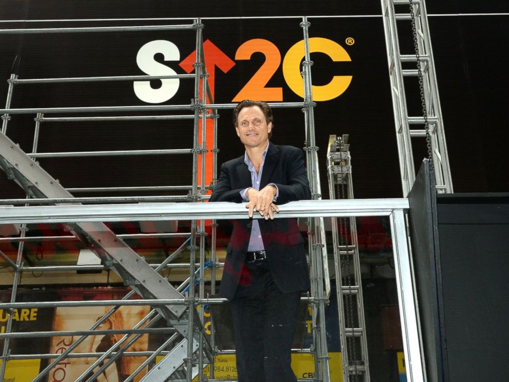 PHOTO: Tony Goldwyn attends MasterCard and Stand Up To Cancers launch of The Priceless Table in Times Square, July 16, 2014 in New York.