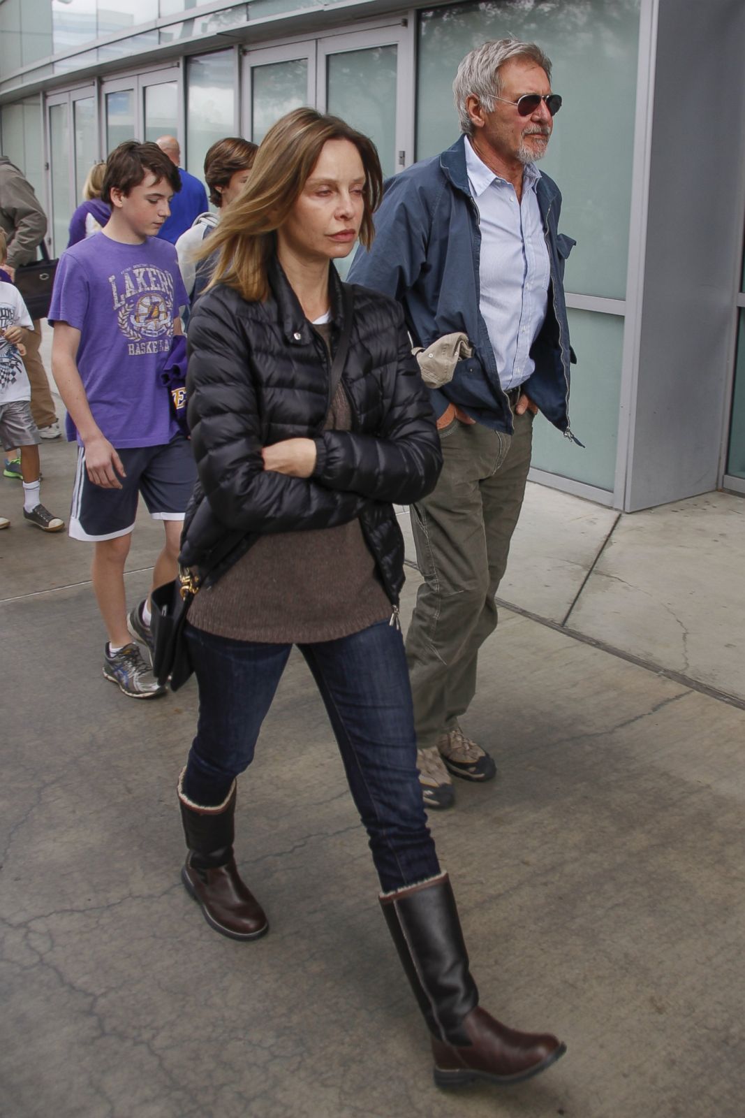 Calista Flockhart Goes Makeup-Free at a Lakers Game Picture | Celebrities Without ...1067 x 1600