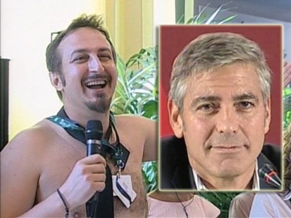 VIDEO: A journalist strips for George Clooney at a press conference in Italy.