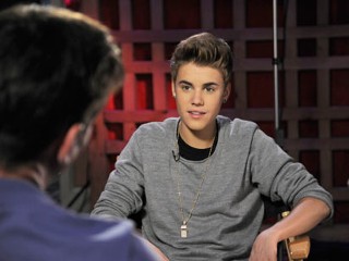Bieber Is Distant Cousin of Ryan Gosling
