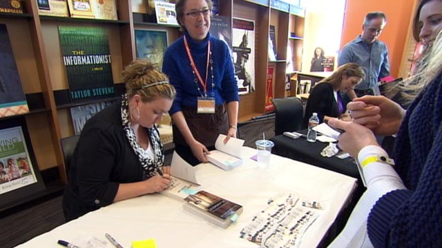 PHOTO: At a recent book-signing at A Real Bookstore in Fairview, Texas, fans drove hundreds of miles for a chance to meet Colleen Hoover, author of "Slammed," "Point of Retreat" and "Hopeless."