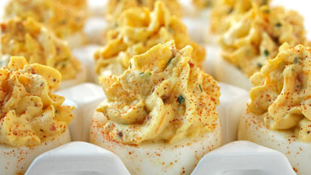 PHOTO: Bacon and Cheddar Deviled Eggs