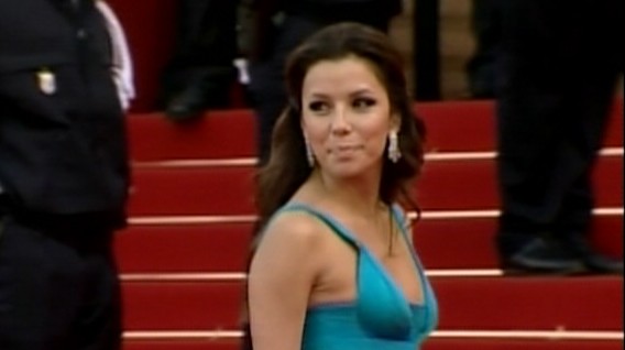 Video: Eva Longoria files for divorce.