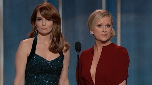 VIDEO: Former SNL stars poked fun at the audience and left them laughing.