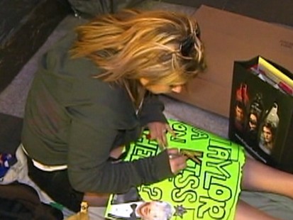 Video: Twilight fans camp out for Twilight premiere.