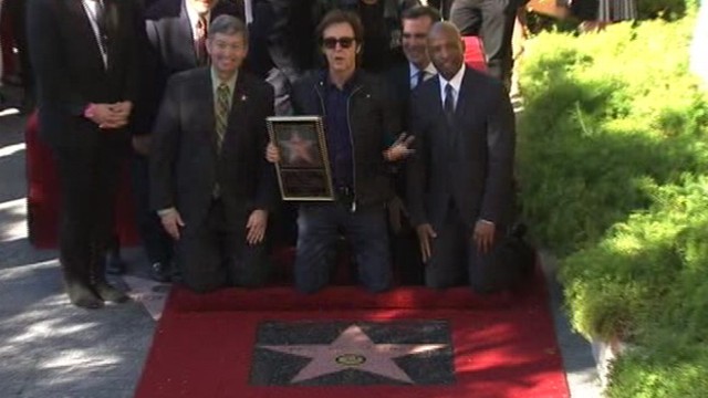 VIDEO: McCartneys star is in front of Capitol Records alongside his Beatles mates.