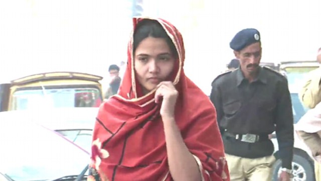 VIDEO: ABC News Sheila Marikar interviews the filmmakers of "Outlawed in Pakistan."