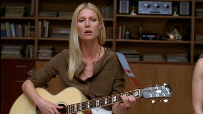 VIDEO: Gwyneth paltrow sings Landslide and Kiss on Fox's Glee.