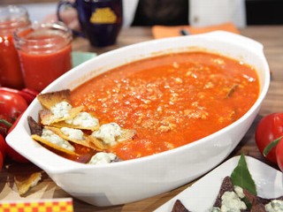 PHOTO: Rachael Ray's Buffalo Chicken Chili is seen here on Good Morning America.