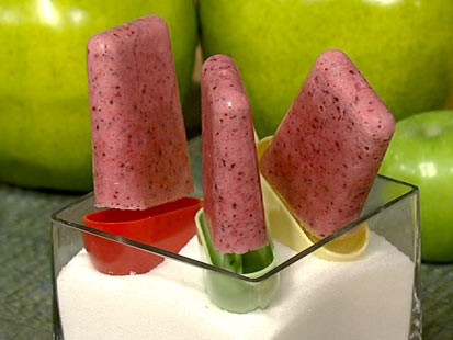 PHOTO: Daphne Ozs breakfast smoothie popsicles are shown here.
