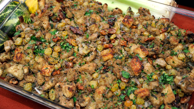 PHOTO: Sandra Lee's golden raising and walnut stuffing is shown here.
