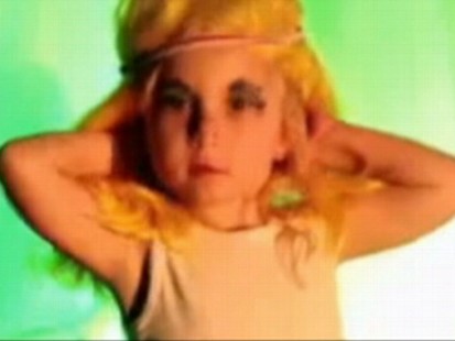 VIDEO: A mother defends her 3-year-olds dancing to Lady Gagas Telephone