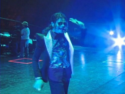 VIDEO: Michael Jackson rehearses Human Nature in the This Is It concert film.