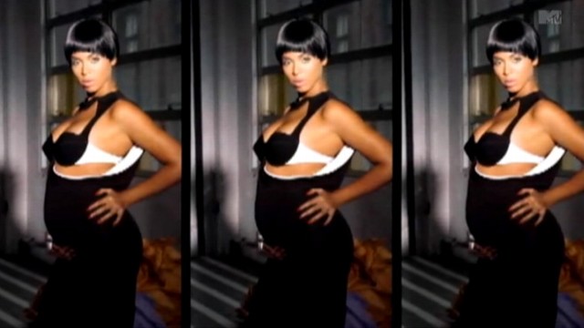 VIDEO: Singer shows off pregnancy in latest music video.