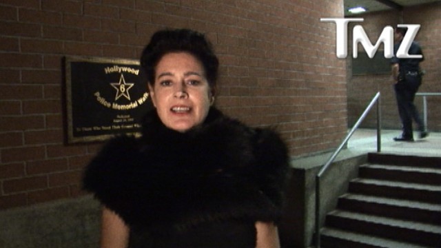 VIDEO: Actress allegedly slapped security guard at exclusive after-party.