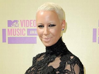 Photos: Amber Rose's Red Carpet Bump