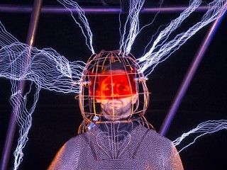 Blaine Wraps up High-Voltage Stunt