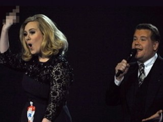 Adele Flips the Bird at Awards Show