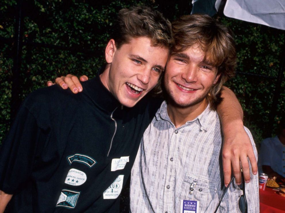 PHOTO: Actors Corey Haim and Corey Feldman, Jan. 1, 1989.