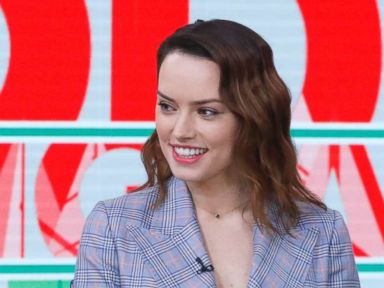 'Star Wars' star says she was 'surprised' by 'Last Jedi' plot