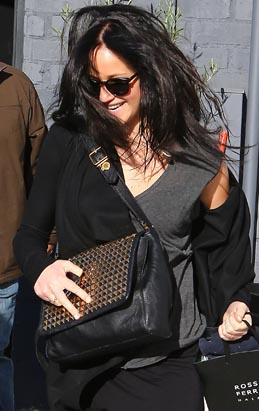 Britney Spears Goes Brunette