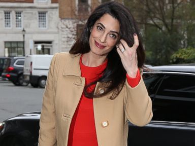 Amal Clooney prepares to give a speech on war crimes