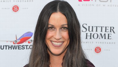 PHOTO: Alanis Morissette poses at the Trinchero family estate after her private Q&A event on Nov. 3, 2012 in Napa, Calif.