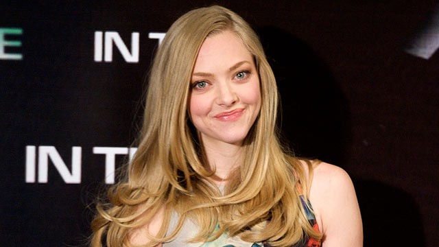 PHOTO American actress Amanda Seyfried attends In Time photo call at 