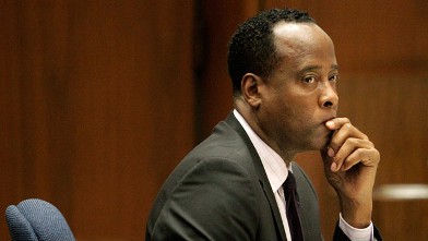 PHOTO: Dr. Conrad Murray sits in a courtroom during his involuntary manslaughter trial on October 21, 2011 in downtown Los Angeles, California.