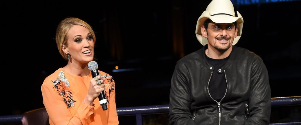 Cma Awards Hosts Carrie Underwood Brad Paisley On Singing To Their