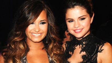 PHOTO: Singers Demi Lovato, left, and Selena Gomez arrive at the 2011 MTV Video Music Awards at Nokia Theatre L.A. Live Aug. 28, 2011 in Los Angeles, Calif.