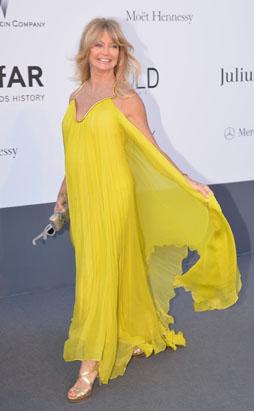 Fabulous Over 40: Vanessa Williams Hits a Party--and More!