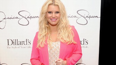 PHOTO: Jessica Simpson visits Dillard's at International Plaza for the launch of the Jessica Simpson Collection, Nov. 17, 2012 in Tampa, Florida.