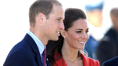 PHOTO: Catherine, Duchess of Cambridge and Prince William, Duke of Cambridge prepare to leave from Calgary Airport, July 8, 2011, in Calgary, Canada.