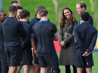 Photos: Kate Middleton Bundles Up in London