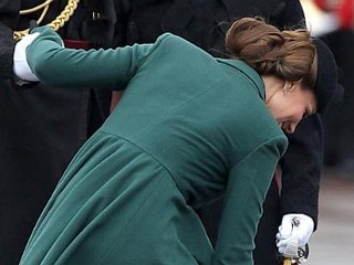 Photos: Kate Middleton Stuck in Grate