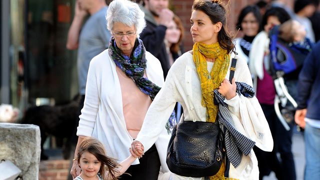 PHOTO: Katie Holmes, right, daughter Suri Cruise and mother Kathy Holmes walk in Harvard Square in this Oct. 10, 2009 file photo in Cambridge, MA.