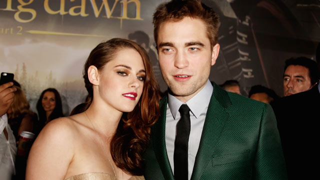 PHOTO: Kristen Stewart and Robert Pattinson arrive at "The Twilight Saga: Breaking Dawn - Part 2" Los Angeles premiere at Nokia Theatre L.A., Nov. 12, 2012 in Los Angeles.
