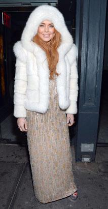 Lohan Endorses Romney on Red Carpet