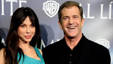 PHOTO: Actor Mel Gibson and girlfriend Oksana Grigorieva attend "Edge of the Darkness" premiere, Feb. 1, 2010 in Madrid, Spain.